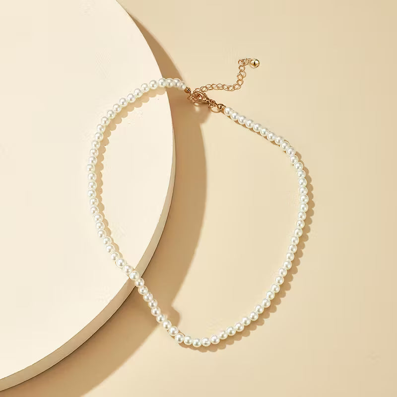 Elegant Pearl Necklace – Shimmering Blossom